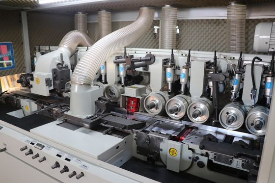 Macchina per la lavorazione del legno ad alta precisione a 4 lati