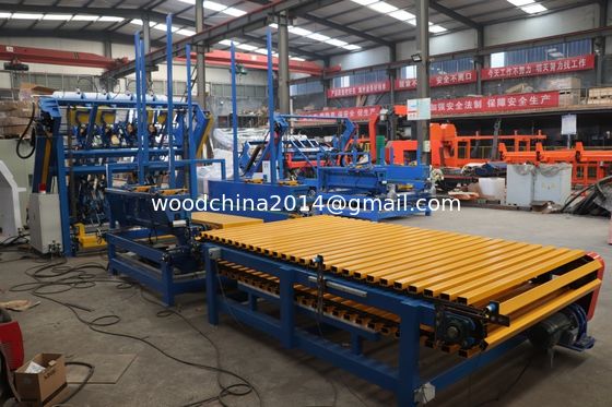 Macchina automatica per pallet in legno ad alta capacità con imballaggio e trasportatore