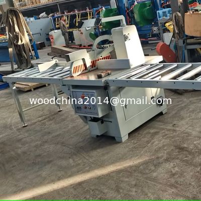 Macchine automatiche per seghe di legno