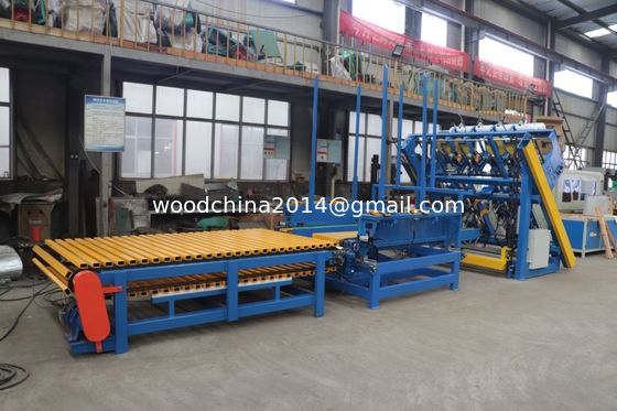 Macchina per la realizzazione di pallet di legno Stringer pallet Nailer Macchina per la realizzazione di pallet di legno Pieno automatico