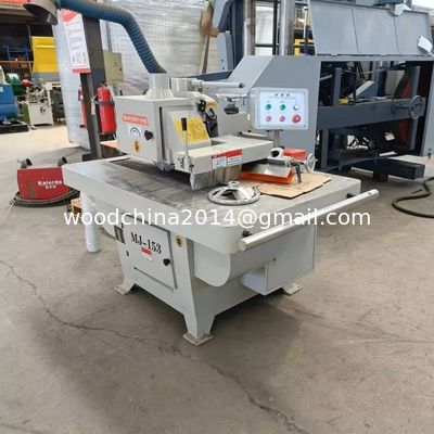 Alta precisione Single Blade Straight Line Rip Saw Ottimale taglio del bordo