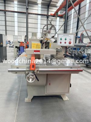 Alta precisione Single Blade Straight Line Rip Saw Ottimale taglio del bordo