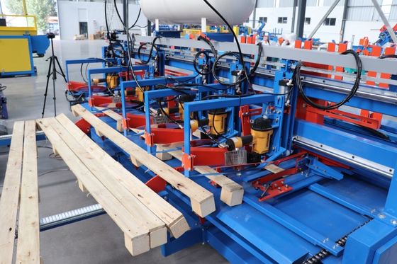 Assemblatrice automatica per chiodatura di pallet Euro con montaggio piedi